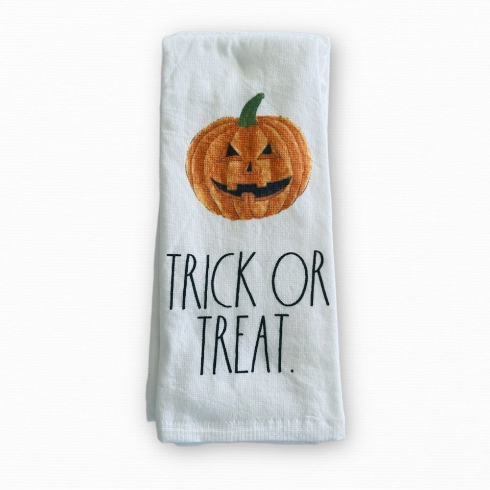 Rae Dunn Halloween Kitchen Towels Happy Halloween Trick or Treat Set of 2 NWT